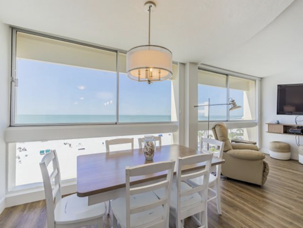 Siesta Key Gulf Front Condominium For 6 Guests